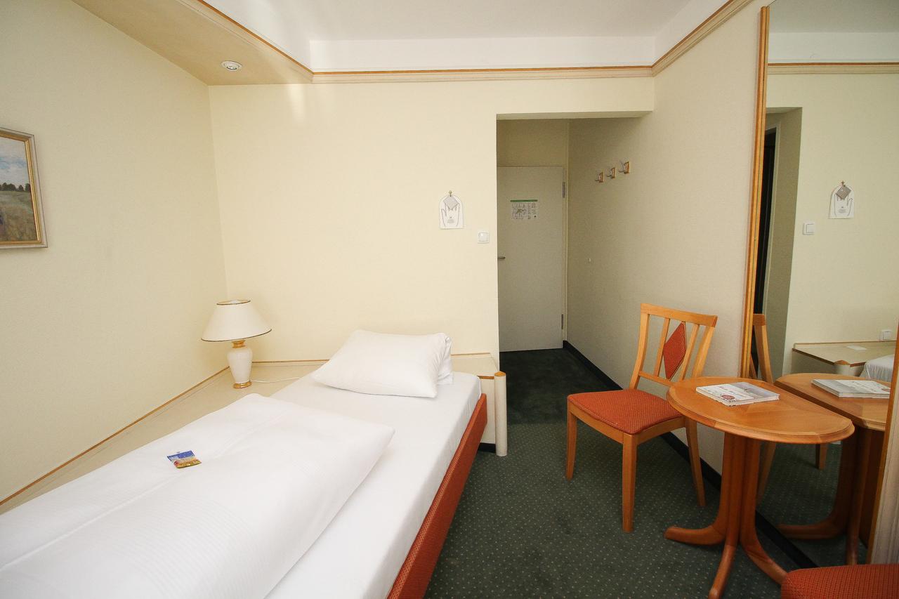 Hotel Leopold München Ngoại thất bức ảnh
