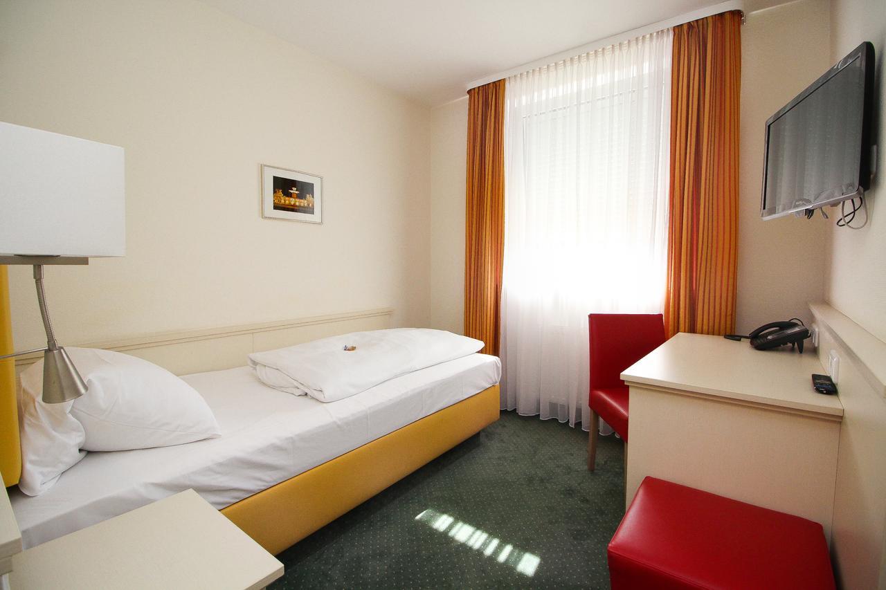 Hotel Leopold München Ngoại thất bức ảnh